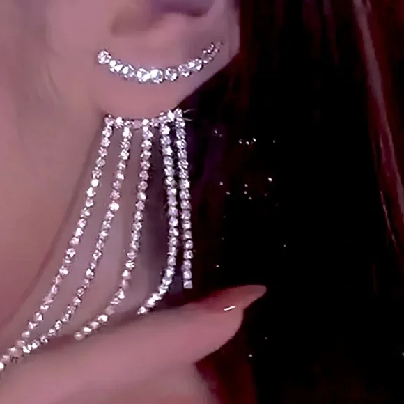 ⚜️𝟯𝟬%𝗢𝗙𝗙 𝗯𝘂𝗻𝗱𝗹𝗲𝘀 𝟯+⚜️ NEW Long Tassel Rhinestone Jacket Earrings - Picture 3 of 11